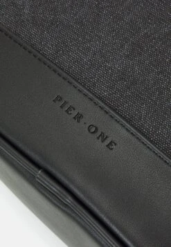 Pier One Unisex - Toilettas - Black -Pier One Mannenmode 05d508e36bb14f79b1a50f5dfb5612b7