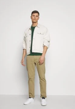 Pier One Mannenmode -Pier One Mannenmode 09f40a0855824be5b114a7ee6a674350