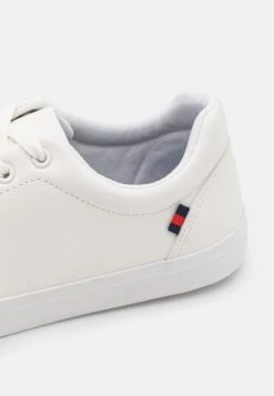 Pier One Unisex - Sneakers Laag - White -Pier One Mannenmode 1e08045fec014ab382da64da74b462a7