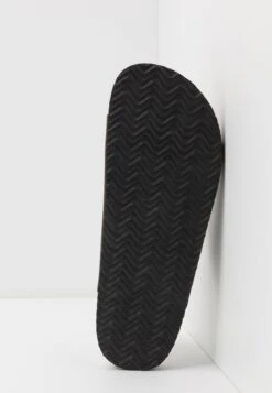 Pier One Unisex - Pantoffels - Brown -Pier One Mannenmode 23e143c048ee4fd8b5e22a3556ccfbfb