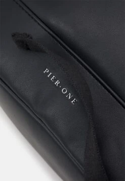 Pier One Unisex - Rugzak - Black 13 Pier One Unisex - Rugzak - Black -Pier One Mannenmode 243a83ac51f24b92a9c32c6695d7165f