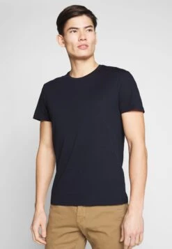 Pier One 2 Pack - T-Shirt Basic - White/Dark Blue -Pier One Mannenmode 29e824f9825c4b58be6620e83ee4ac6b