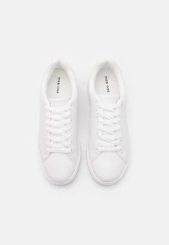 Pier One Unisex - Sneakers Laag - White -Pier One Mannenmode 415a1a6b095d47bbbe2e0e988b994530