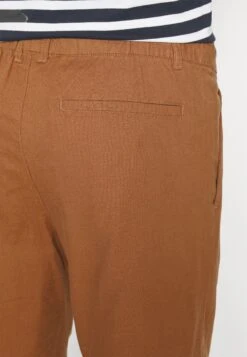 Pier One Linen Blend Drawcord Shorts- Shorts - Brown -Pier One Mannenmode 47f3ba1fb7dc4b3aa672e604b9fed1fe