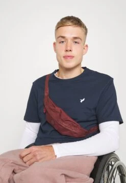 Pier One T-Shirt Basic - Dark Blue -Pier One Mannenmode 48b2f9bddc484b27ad89910aff503822