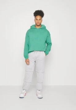 Pier One Trainingsbroek - Mottled Light Grey 19 Pier One Trainingsbroek - Mottled Light Grey -Pier One Mannenmode 4b55a72a02594b7681329491fca634c5