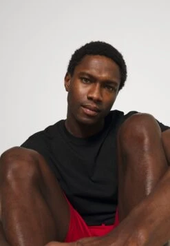 Pier One 3 Pack - Pyjamabroek - Black/Mottled Dark Grey/Red -Pier One Mannenmode 4f57fa2361ff43dba0b55c4847802e72