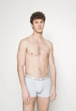 Pier One 5 Pack - Onderbroeken - Black/White/Light Blue 11 Pier One 5 Pack - Onderbroeken - Black/White/Light Blue -Pier One Mannenmode 5879892395ef4271a7b0369235c549f0