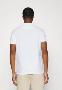 Pier One 3 Pack - Poloshirt - Bordeaux/White/Dark Blue 12 Pier One 3 Pack - Poloshirt - Bordeaux/White/Dark Blue -Pier One Mannenmode 77f7f7de6e104257a29c3bd24e3d9426