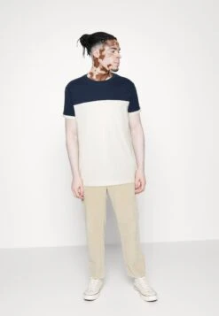 Pier One Mannenmode -Pier One Mannenmode 785d216ee66b40f69492c347edc25345