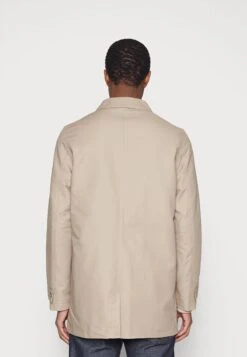 Pier One Commuter Coat- Halflange Jas - Tan 10 Pier One Commuter Coat- Halflange Jas - Tan -Pier One Mannenmode 7a84a7b3d32644bb98a5fe975bbf209a