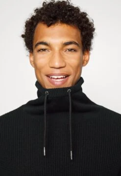 Pier One Structure Block High Collar - Vest - Black 11 Pier One Structure Block High Collar - Vest - Black -Pier One Mannenmode 8ae538afff544777a63a44071114fc02