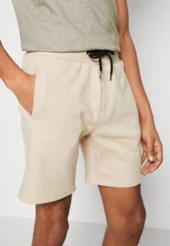 Pier One 2 Pack - Shorts - Grey/Beige -Pier One Mannenmode 91f9f4649b694cbcb2e2cc60a4009f45