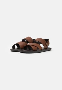 Pier One Unisex - Sandalen - Cognac -Pier One Mannenmode 93d59b6c78964396a0134fb24776a5f7