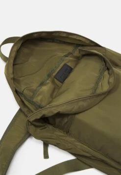 Pier One Travel Compact Backpack Foldable Unisex - Rugzak - Khaki 9 Pier One Travel Compact Backpack Foldable Unisex - Rugzak - Khaki -Pier One Mannenmode 950ff27251644415923cabe4fe85982f