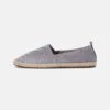 Pier One Rena Espadrille Unisex - Espadrilles - Light Grey -Pier One Mannenmode a625ac24e213461a94d5096727f45e98