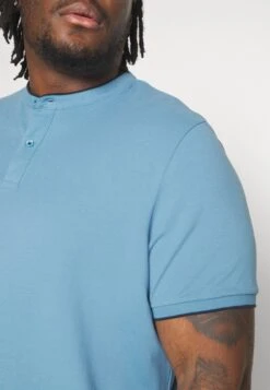 Pier One T-Shirt Basic - Light Blue -Pier One Mannenmode ab4cd54cc1144af9a970ae146909daf5