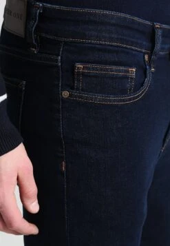 Pier One Basic - Straight Leg Jeans - Rinsed -Pier One Mannenmode abcf0dd4e2f44f36b372d1a00b38a238