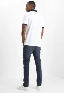 Pier One Coloured Baron - Slim Fit Jeans - Dark Blue -Pier One Mannenmode b125e3781eb6458e8b39dabe0da8f90b