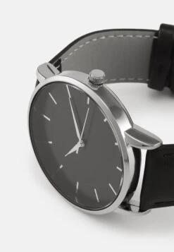 Pier One Horloge - Black/Silvercoloured -Pier One Mannenmode b21304d4d8ec4553ac54e4d73133cd2c