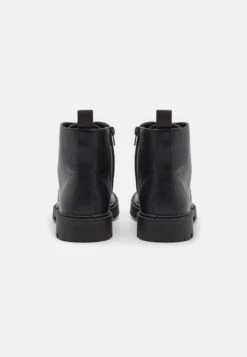 Pier One Unisex - Veterboots - Black 10 Pier One Unisex - Veterboots - Black -Pier One Mannenmode b4bba21c5c5045809f9f89fdc8738ce6