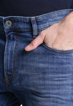 Pier One Straight Leg Jeans - Mid Blue -Pier One Mannenmode b86dfcaf98354d35b01b30966e418ca1