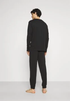 Pier One Pyjama - Black -Pier One Mannenmode b9b8fb88b64649ea840444d93817e424