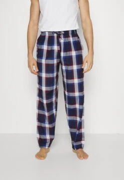 Pier One 2 Pack - Pyjamabroek - 503 - Dark Blue_302 - Red -Pier One Mannenmode c4deb935b78b419f85d4482f92853b6e