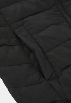 Pier One Bodywarmer - Black 24 Pier One Bodywarmer - Black -Pier One Mannenmode cf4a59af20294d6fbaf3c204b1e4d702