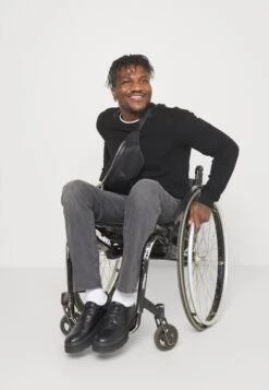 Pier One Straight Leg Jeans - Grey Denim 15 Pier One Straight Leg Jeans - Grey Denim -Pier One Mannenmode d68e27744b6d4606b039de4932177e16