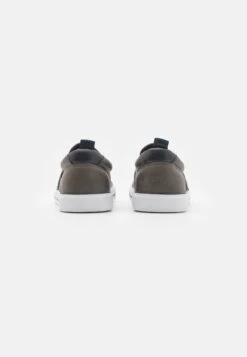 Pier One Unisex - Sneakers Laag - Grey 10 Pier One Unisex - Sneakers Laag - Grey -Pier One Mannenmode dc55705131384ebf99020ab1138752c4