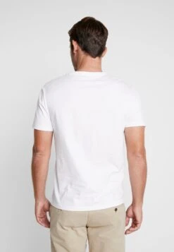 Pier One 3 Pack- T-Shirt Basic - White -Pier One Mannenmode dd9b35a7ff65475f8768ff00fea41e9f