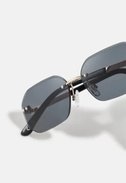 Pier One Unisex - Zonnebril - Black 16 Pier One Unisex - Zonnebril - Black -Pier One Mannenmode ec1440da36d84c4cab411fe4e36066e2