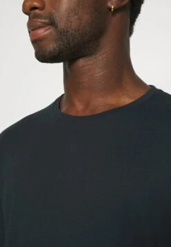 Pier One 2 Pack - Longsleeve - Olive/Dark Blue 13 Pier One 2 Pack - Longsleeve - Olive/Dark Blue -Pier One Mannenmode f69abb7916144e8aa0b01718277e8c4a