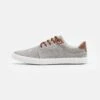 Pier One Unisex - Sneakers Laag - Light Grey -Pier One Mannenmode fa3455bcb8014f2fa0b8ab23f1a9bc93