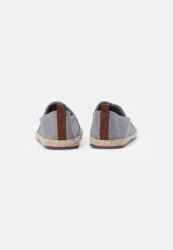 Pier One Rena Espadrille Unisex - Espadrilles - Light Grey -Pier One Mannenmode fe23b761b30844ac92e7eccfef327beb